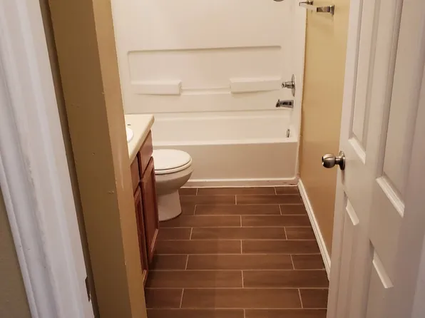 10606 Mathom Lndg APT 4, Universal City, TX 78148