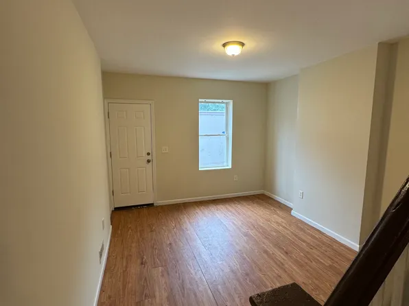 61 Asbury St, Trenton, NJ 08611