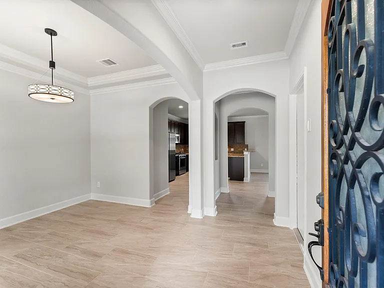 2590 Magnolia Fair Way — Photo 4