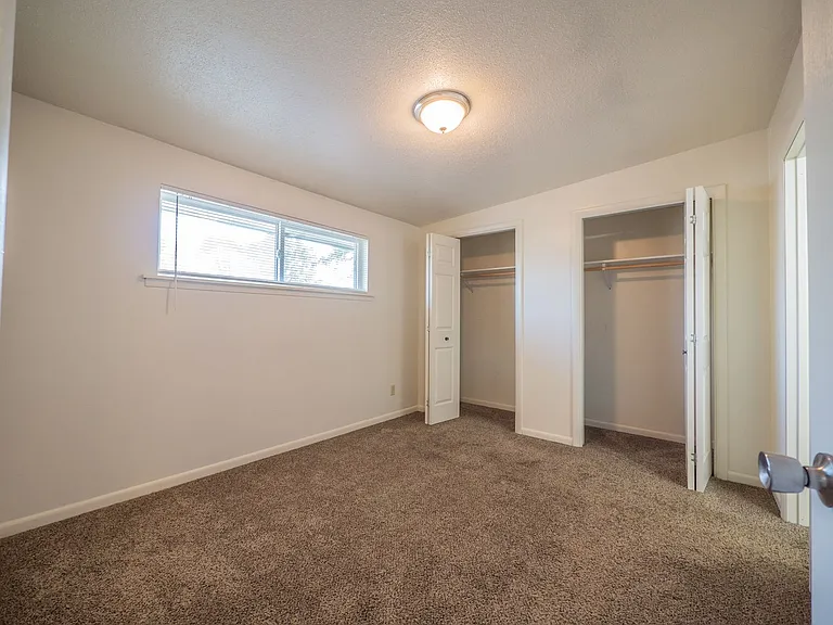 Campus View Apartments — Photo 14