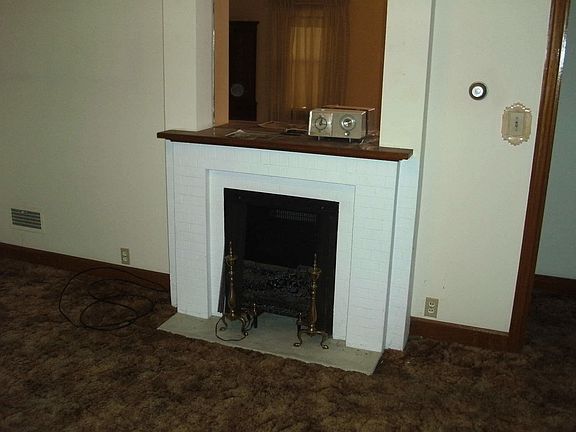 3rd image of 220 N 7th St