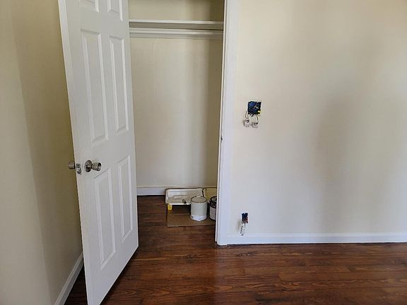 3rd image of 2 Smith Ave #5