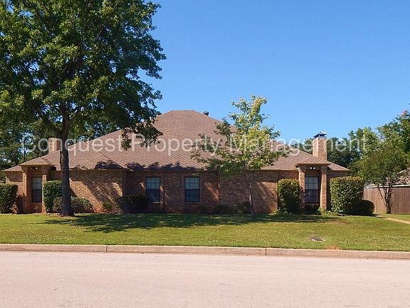 2nd image of 6018 Plantation Dr