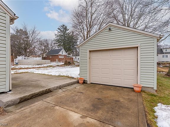 3rd image of 1614 Edmeyer Ave NW