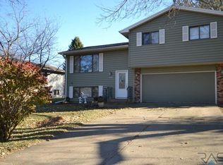 6205 W Coughran Ct, Sioux Falls, SD 57106