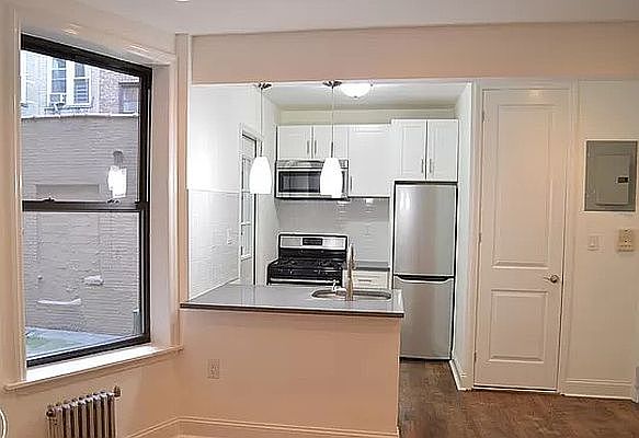 1st image of 820 Franklin Ave #1A
