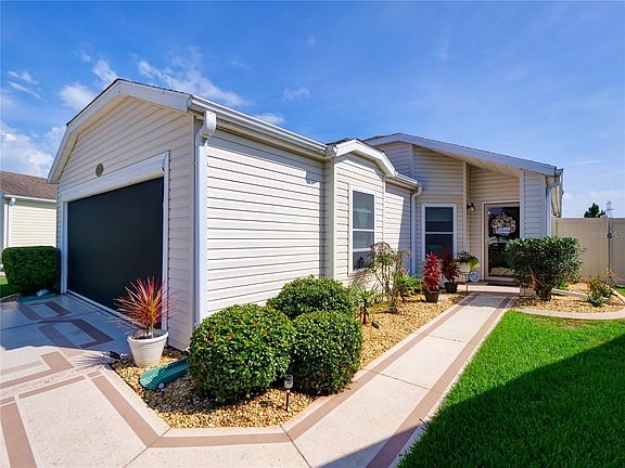 2nd image of 4848 Heron Run Cir