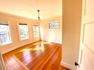 172 Fayerweather St #2, Cambridge, MA 02138