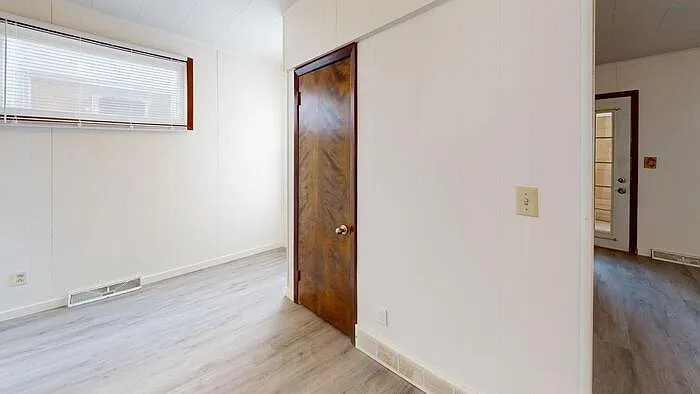 704 N 6th St — Photo 15