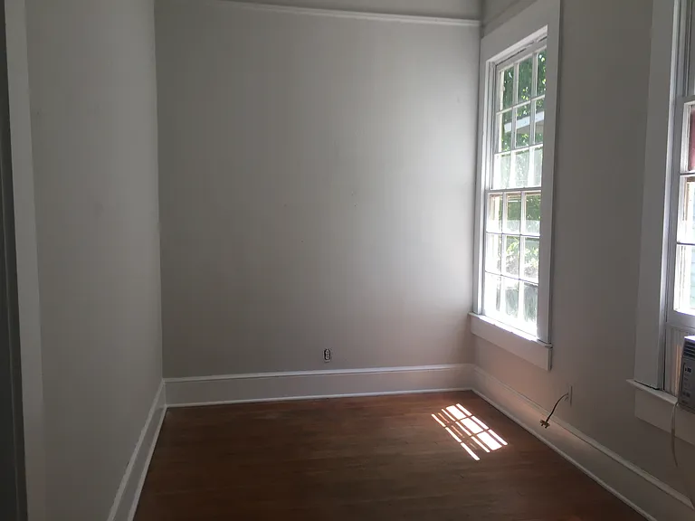 1044 State St NW — Photo 7