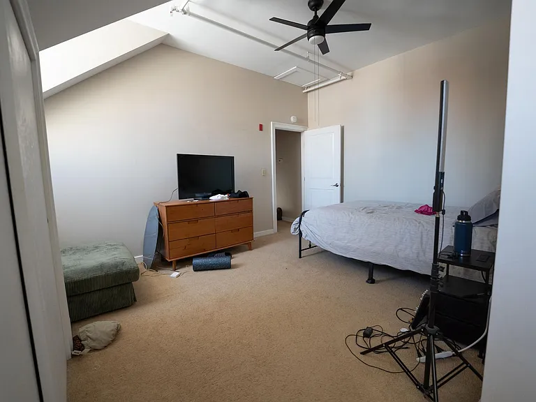 125 W. Saratoga St — Photo 16