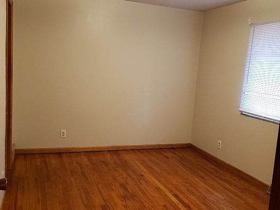 5th image of 565 West Ave APT 14