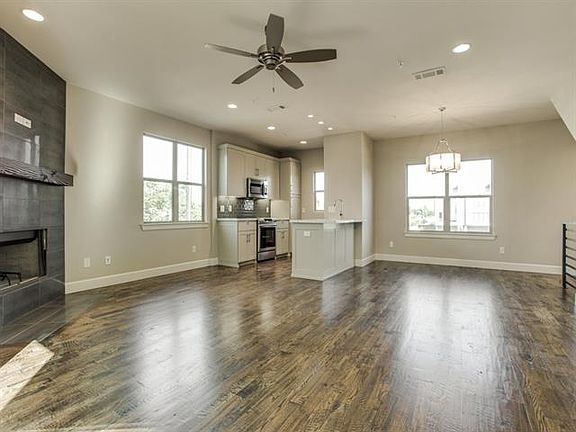 4th image of 2119 Bennett Ave Unit 3
