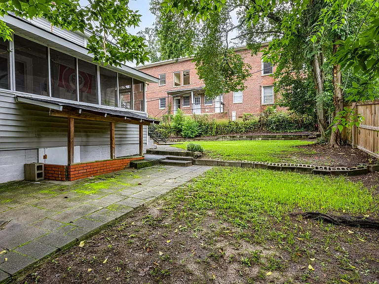 614 Heidt St — Photo 33