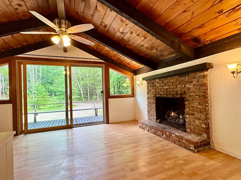 314 Old Bartlett Rd — Photo 6