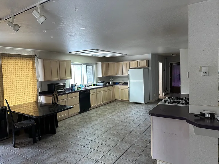2056 E Idaho Springs Rd #1 — Photo 3