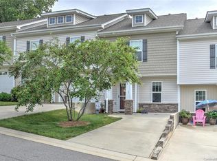 15 Athena Ave UNIT D-3, Weaverville, NC 28787