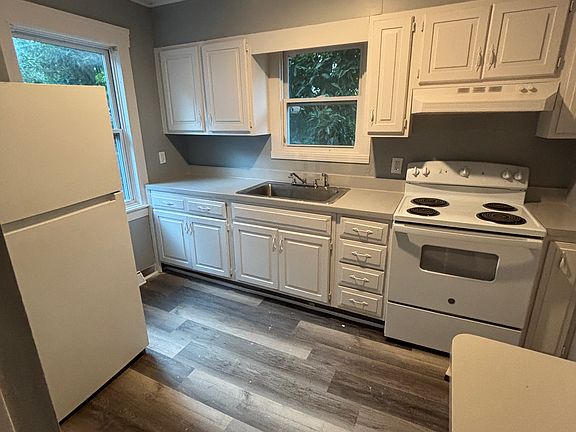 5th image of 1655 Huguelet St