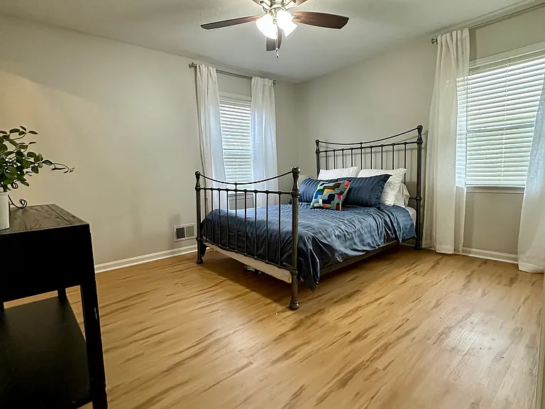1018 Sir Lancelot Ln — Photo 5
