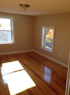 4th image of 2 Ethel Ave #2