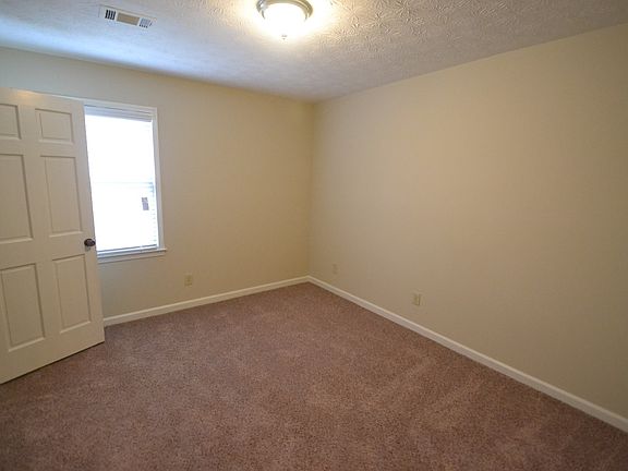4th image of 2850 Brackenwood Dr