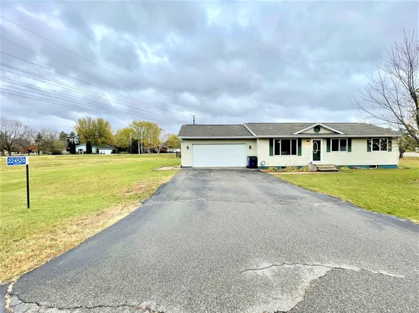 224520 Country Ln, Wausau, WI 54401