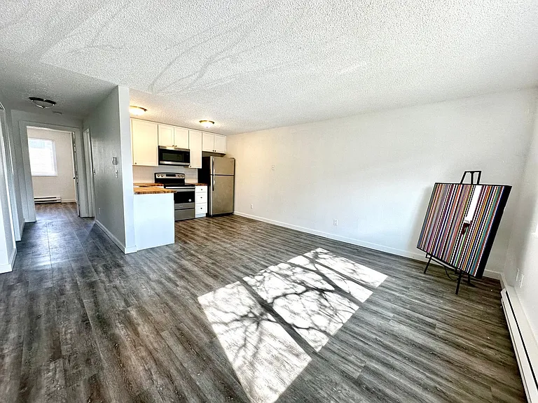 Wright Park Apartments — Photo 12