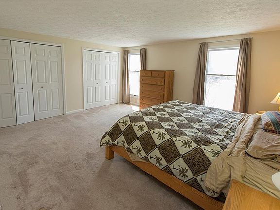 4th image of 392 Mulberry Ln