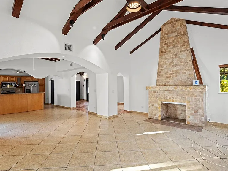 7975 Sunset Dr — Photo 17