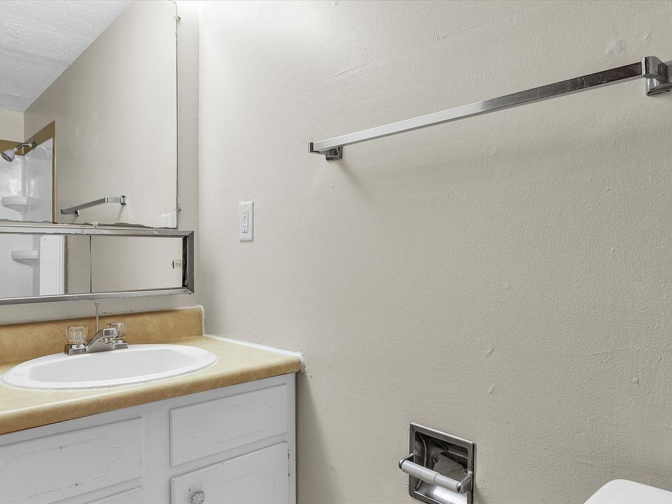1st image of 305 S Prospect Rd APT 1