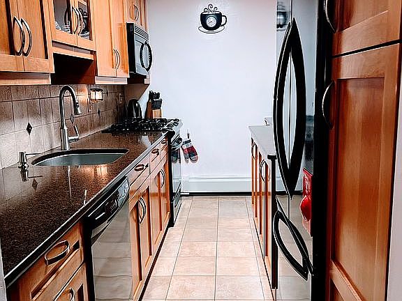 5th image of 249-17 61st Ave #464