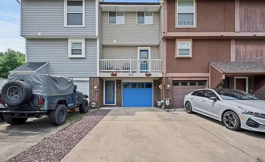 205 Cranbrooke Dr #1