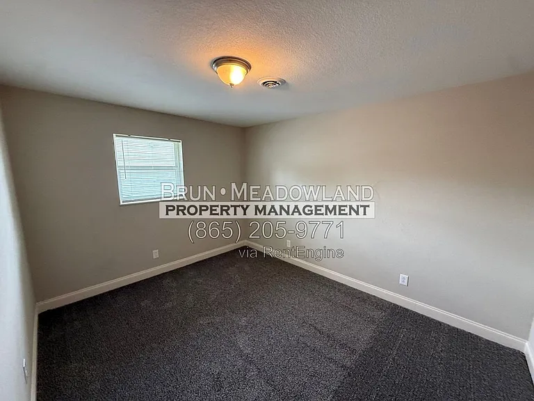 5540 N Broadway St #8 — Photo 16
