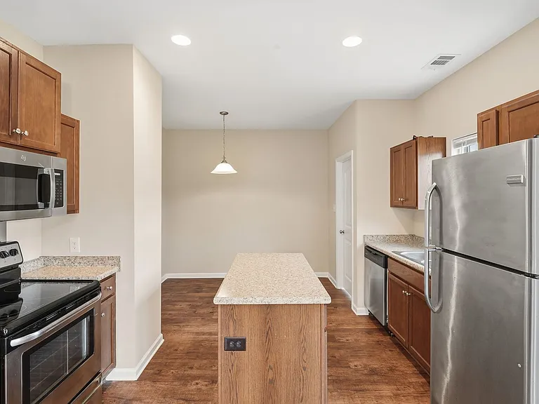 409 Olde Ivey Sq #344 — Photo 5