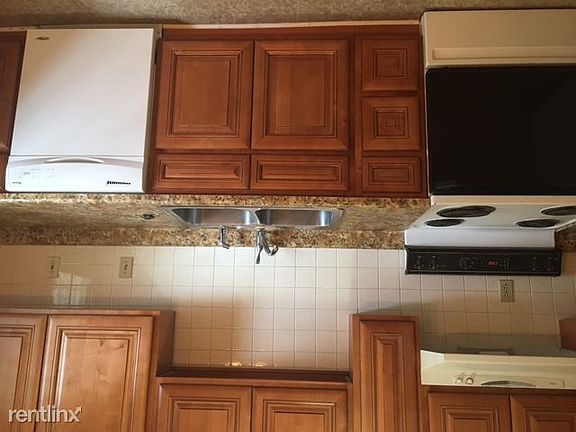 2nd image of 11640 S Williamsburg Dr