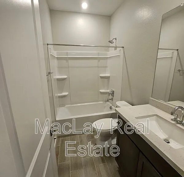 33723 N Blackwell Dr — Photo 8