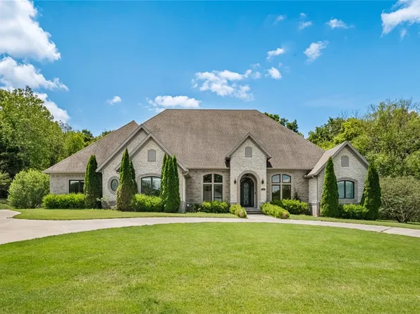 545 Winding Spring Dr, Fayetteville, AR 72703