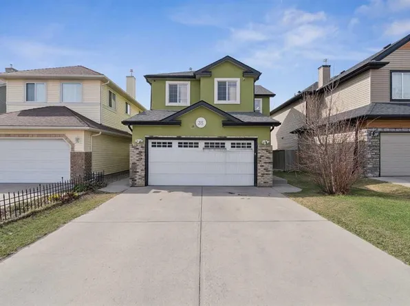 35 N Saddletree Dr NE, Calgary, AB T3J 5C7