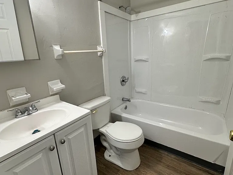 1712 N James H McGee Blvd — Photo 3