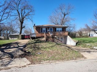 10107 Castle Dr, Saint Louis, MO 63136