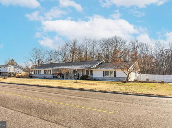 200 Memorial Ave, Gibbstown, NJ 08027