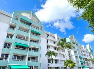 518 Los Arcos En Suchville Point, Guaynabo, PR 00966