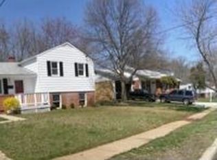 9512 Tuckerman St, Lanham, MD 20706