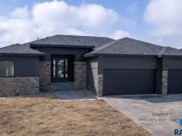 6608 E Corsair Dr, Sioux Falls, SD 57110