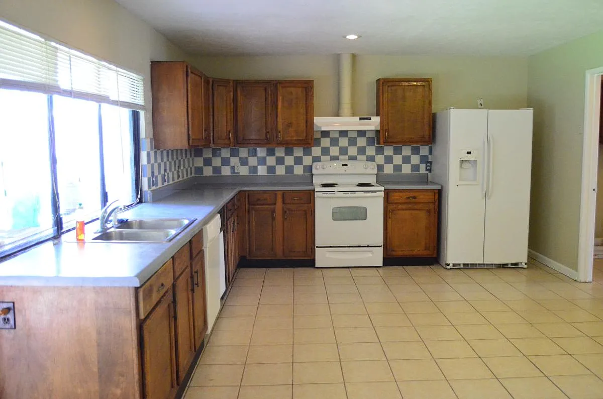 2215 Mustang Springs Drive — Photo 4