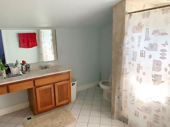 3rd image of 3725 Macleod Dr