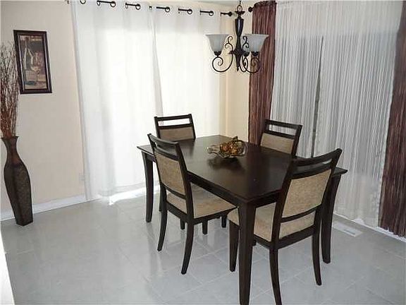 3rd image of 5470 Lagoon Dr