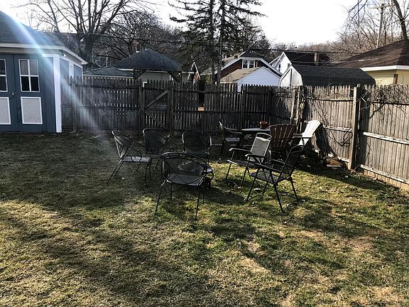 3rd image of 17 Valley Ave NW #17