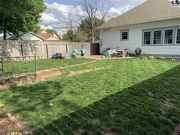 4th image of 318 W Blaine St