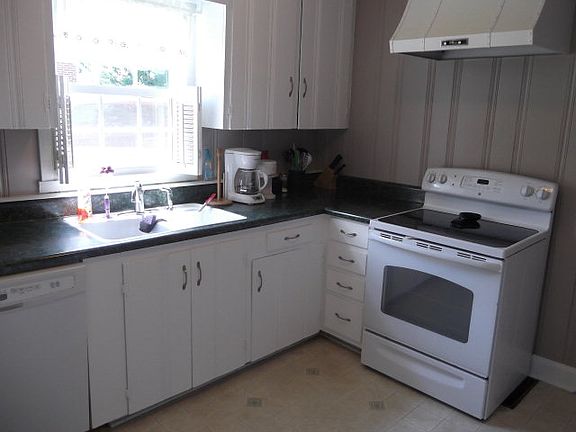 2nd image of 109 Lupo Dr